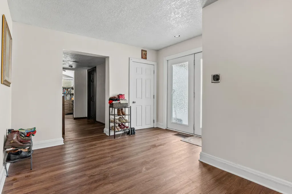 34 Oak Street Hillsdale City MI 49242