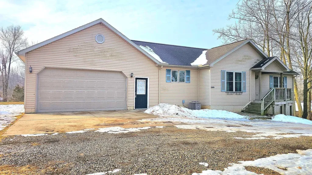 10513 Loughrea Lane Somerset Township MI 49233