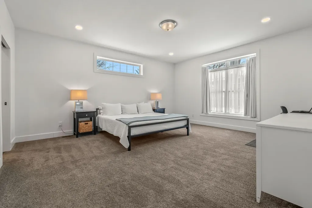25 Hillsdale Commons Drive Hillsdale City MI 49242