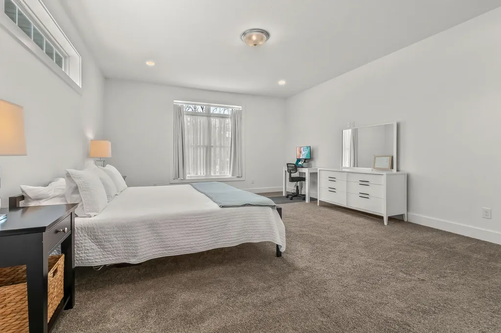 25 Hillsdale Commons Drive Hillsdale City MI 49242