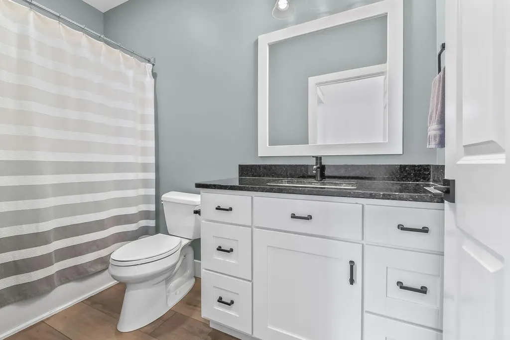 25 Hillsdale Commons Drive Hillsdale City MI 49242