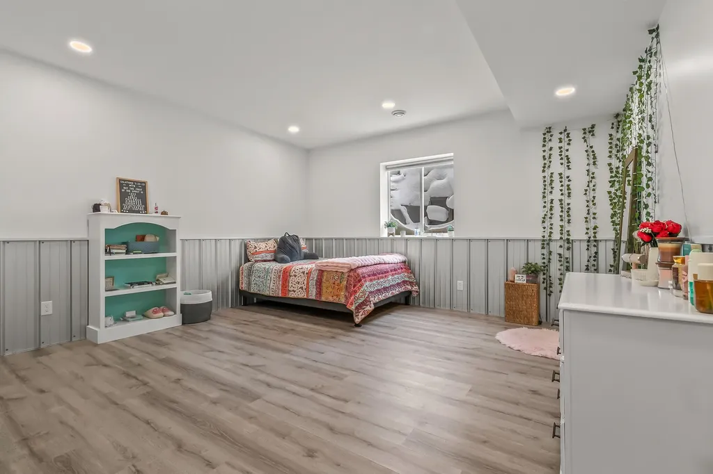 25 Hillsdale Commons Drive Hillsdale City MI 49242