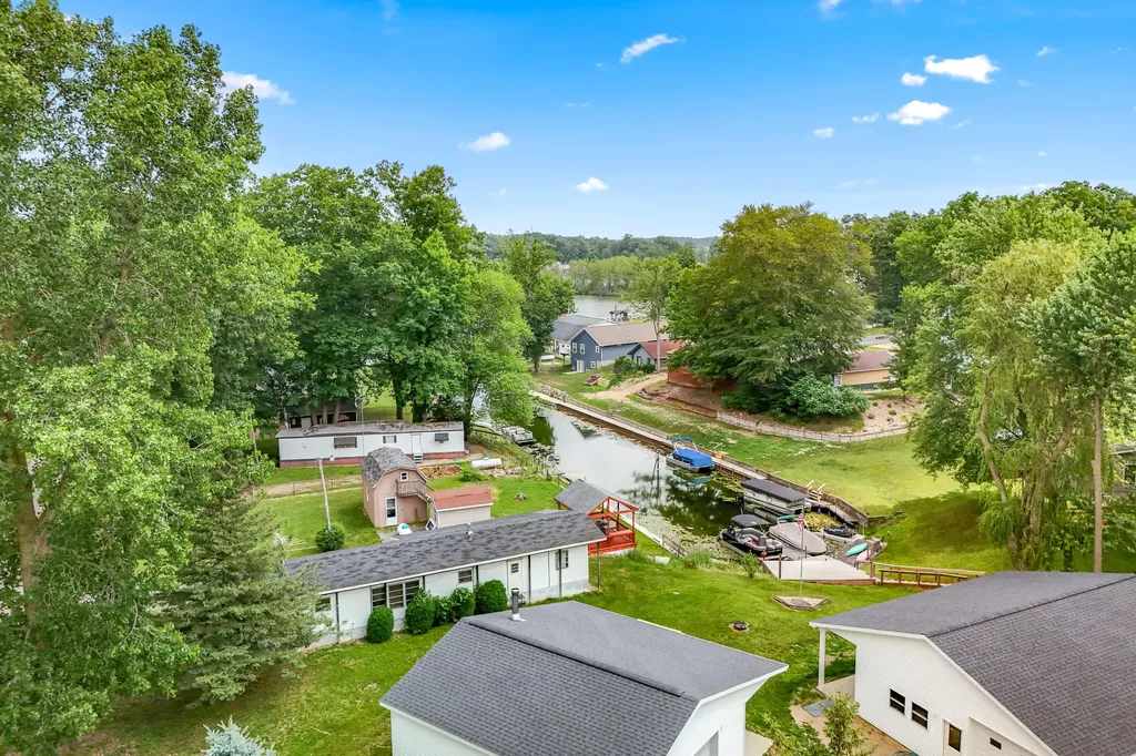 6915 Rowley Drive Jefferson Township MI 49266