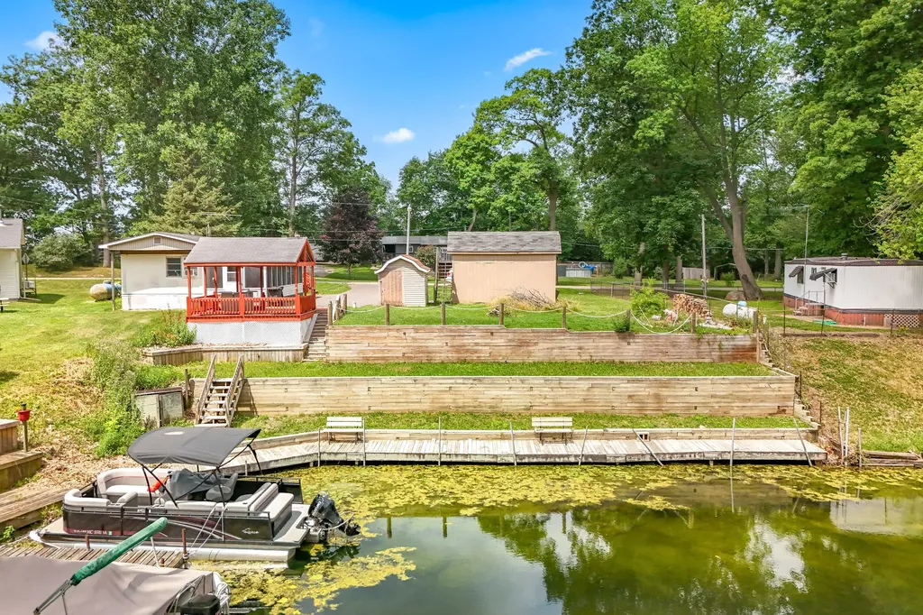 6915 Rowley Drive Jefferson Township MI 49266