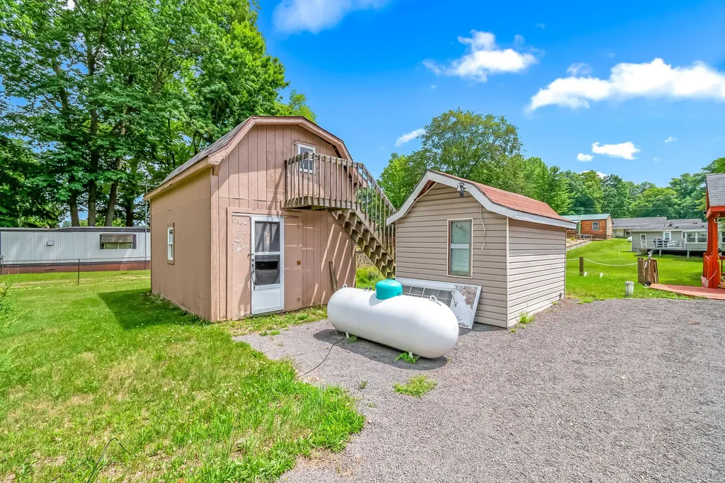 6915 Rowley Drive Jefferson Township MI 49266