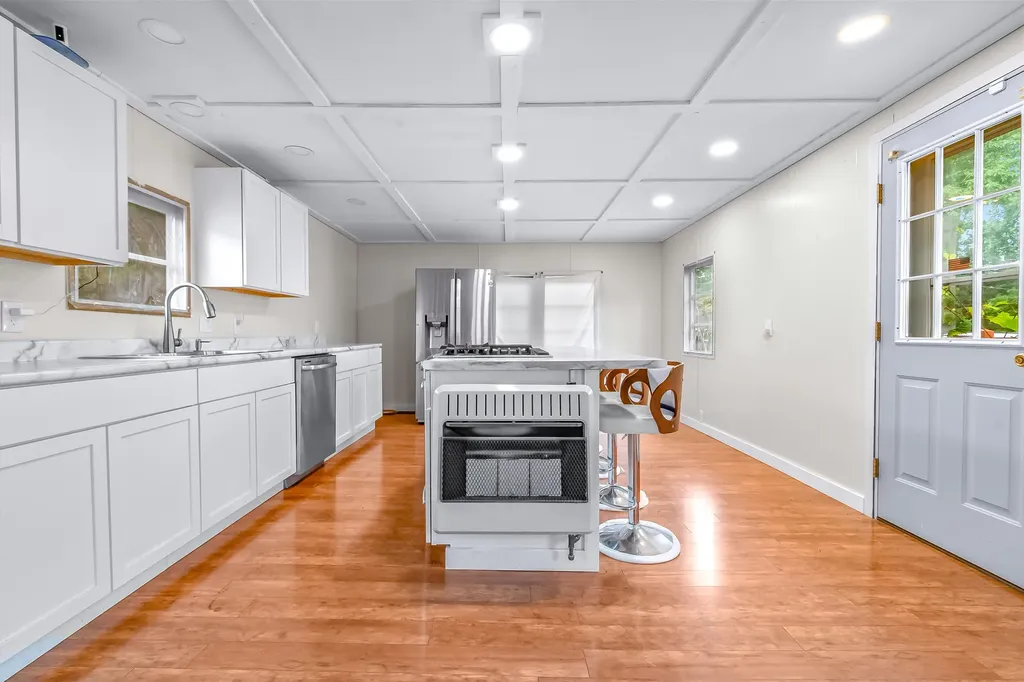 6915 Rowley Drive Jefferson Township MI 49266