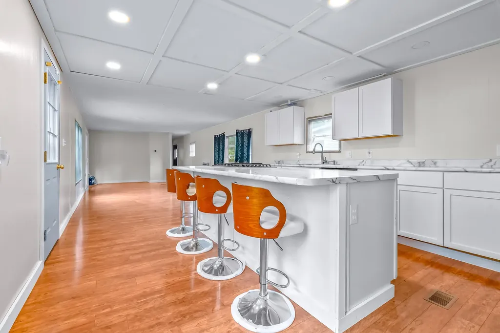 6915 Rowley Drive Jefferson Township MI 49266