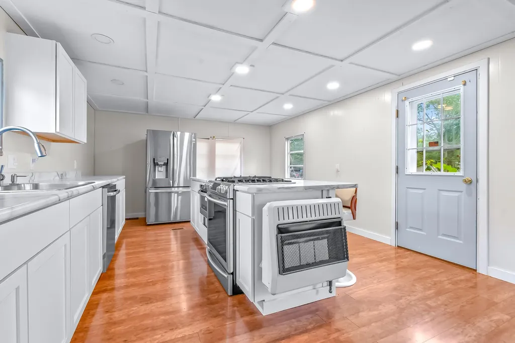 6915 Rowley Drive Jefferson Township MI 49266