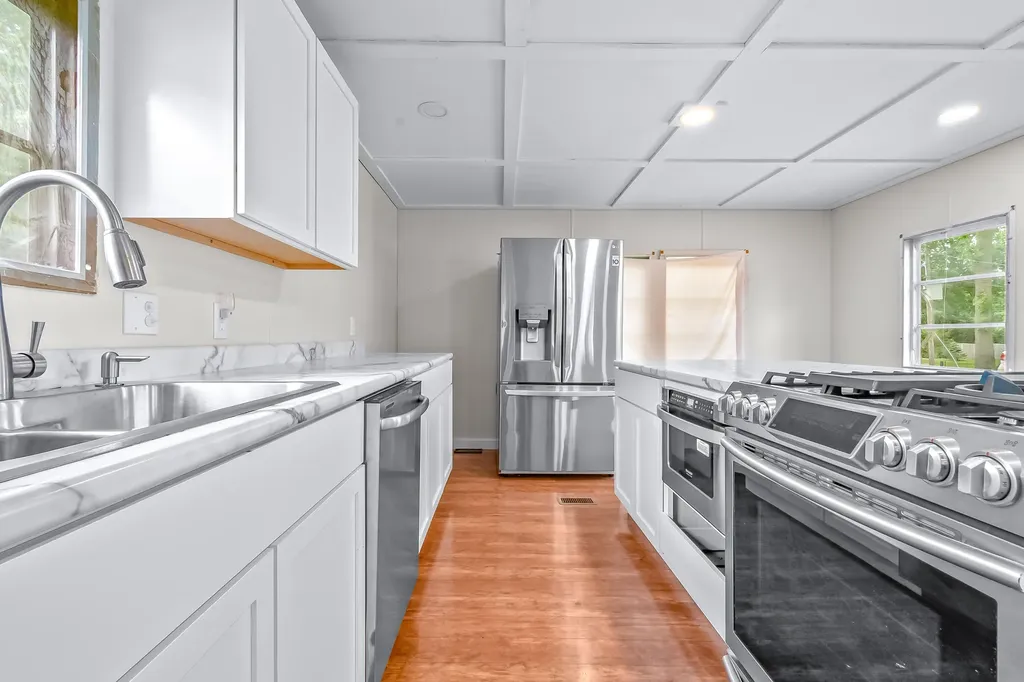 6915 Rowley Drive Jefferson Township MI 49266
