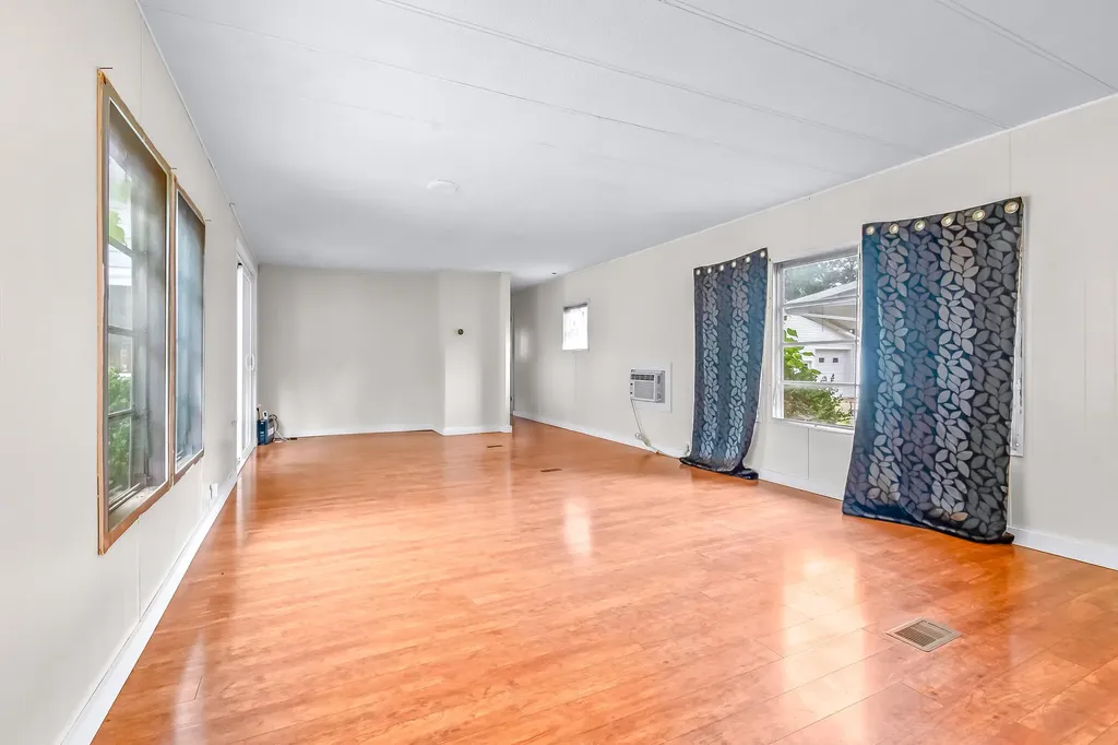 6915 Rowley Drive Jefferson Township MI 49266