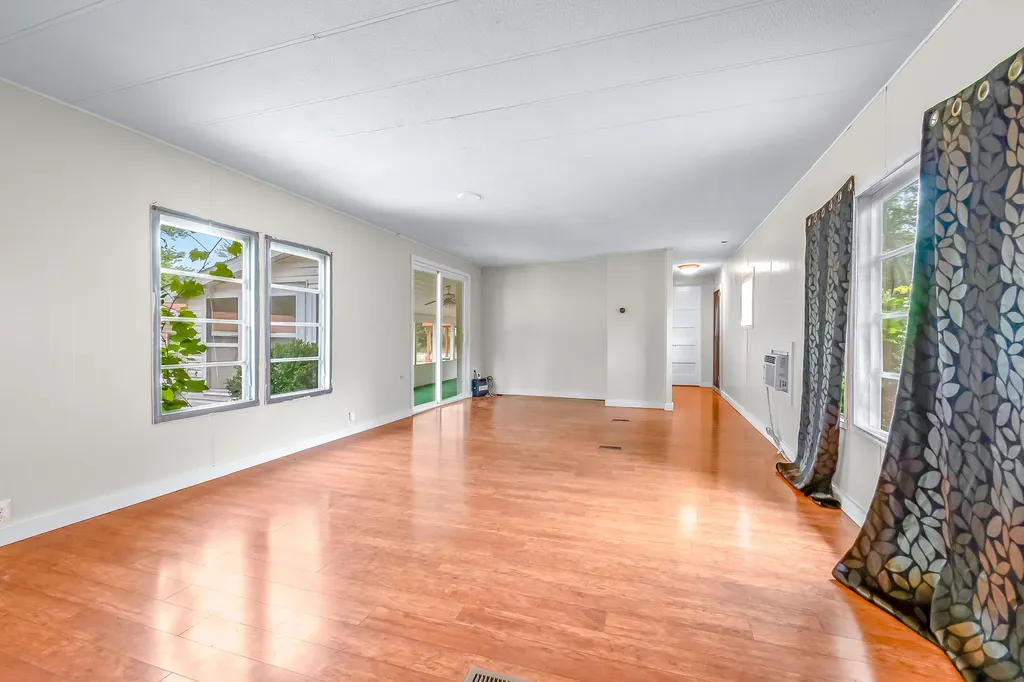 6915 Rowley Drive Jefferson Township MI 49266
