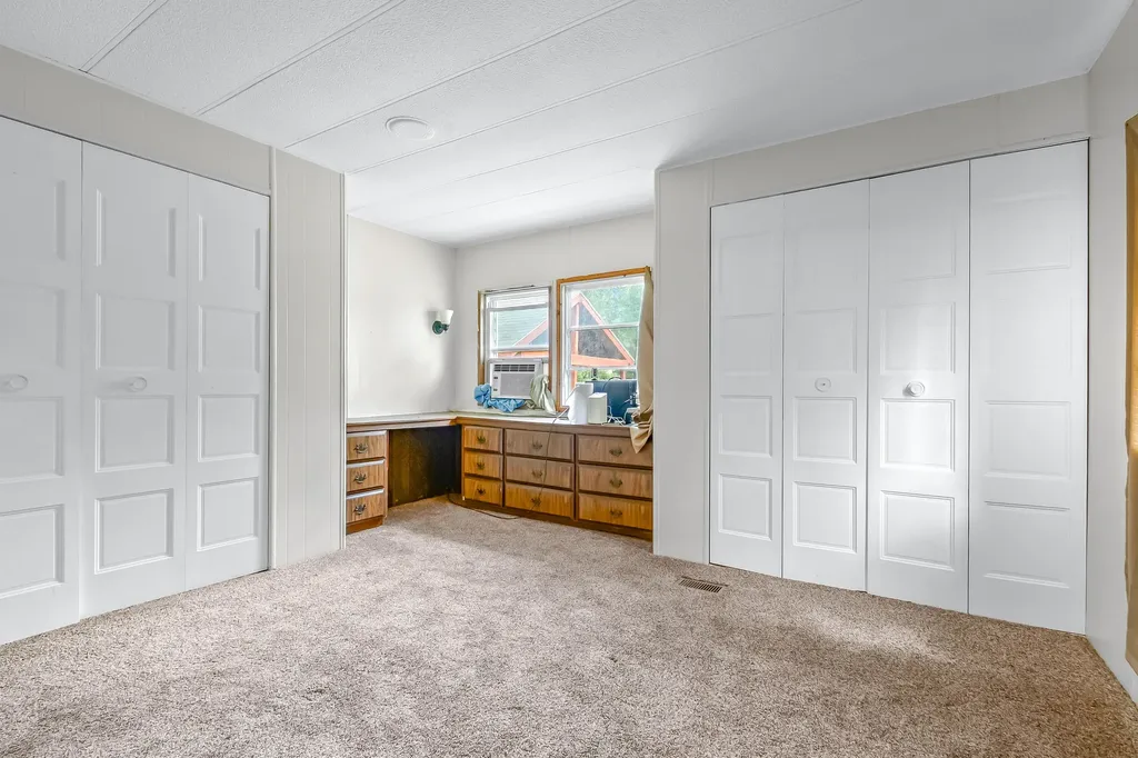 6915 Rowley Drive Jefferson Township MI 49266