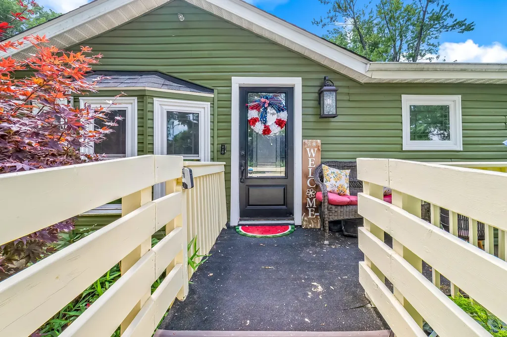 22 Morry Street Hillsdale City MI 49242