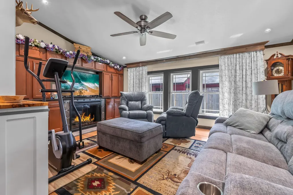 22 Morry Street Hillsdale City MI 49242