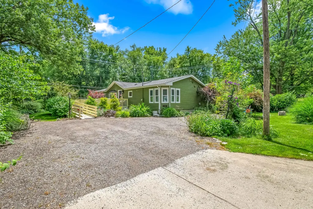 22 Morry Street Hillsdale City MI 49242