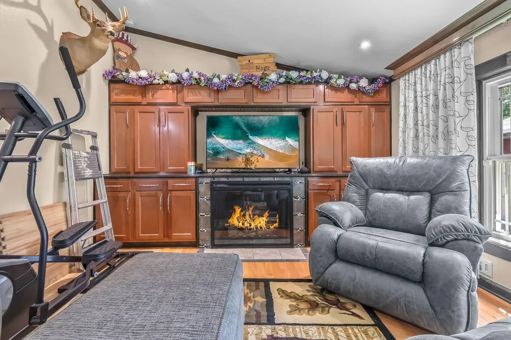 22 Morry Street Hillsdale City MI 49242