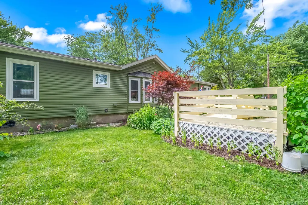 22 Morry Street Hillsdale City MI 49242