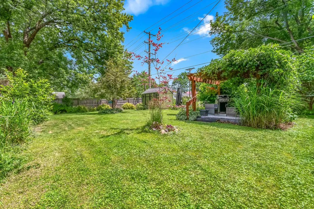 22 Morry Street Hillsdale City MI 49242