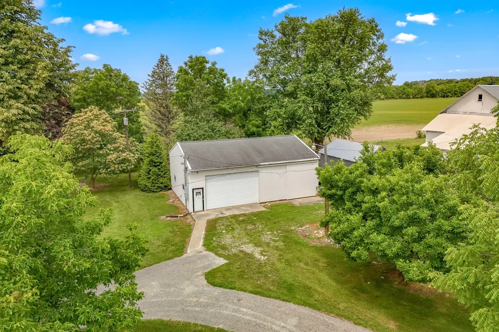 7980 E Territorial Road Amboy Township MI 49288