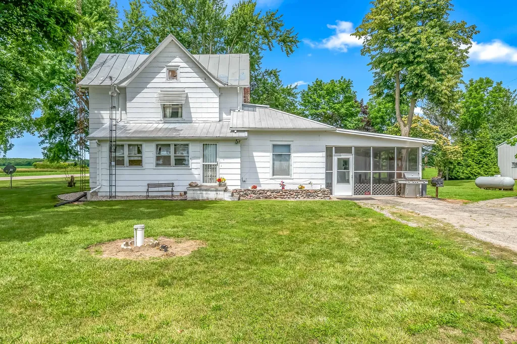 7980 E Territorial Road Amboy Township MI 49288