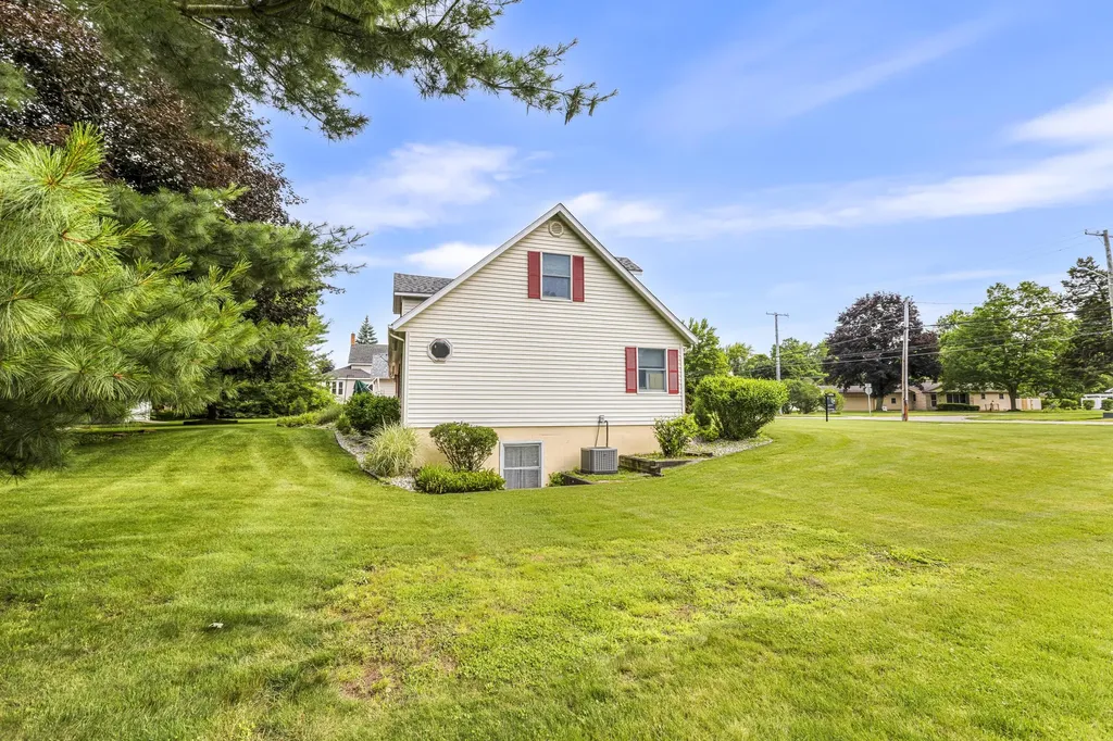 481 Grand Street Coldwater City MI 49036