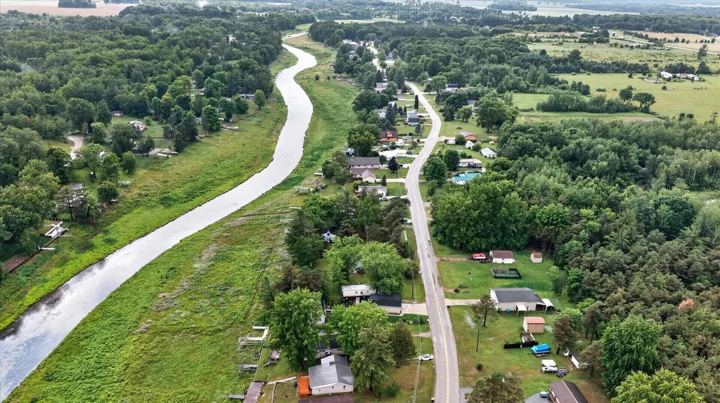 1043 Mckimmy Drive Tobacco Township MI 48612