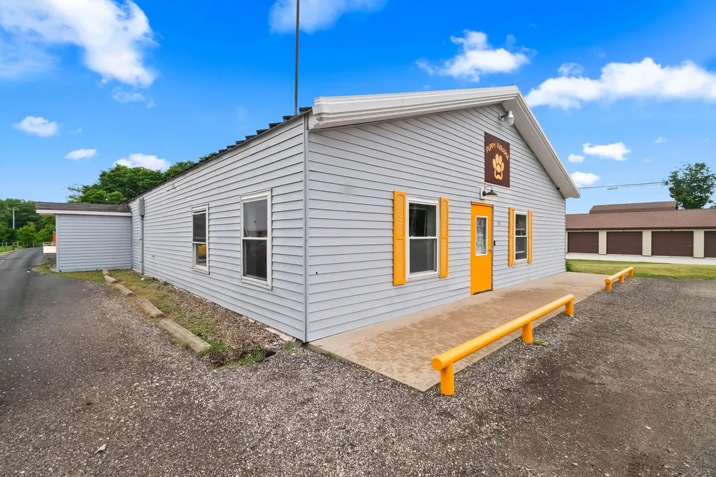 136 Concord Road Jonesville City MI 49250