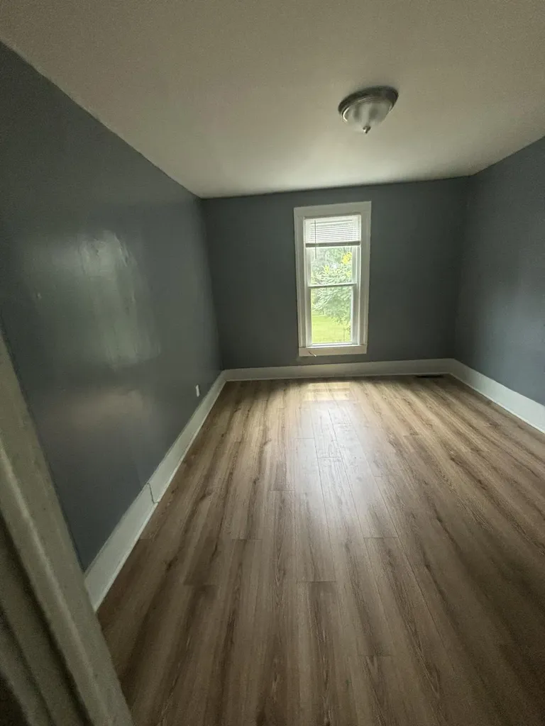 8 E South Street Hillsdale City MI 49242