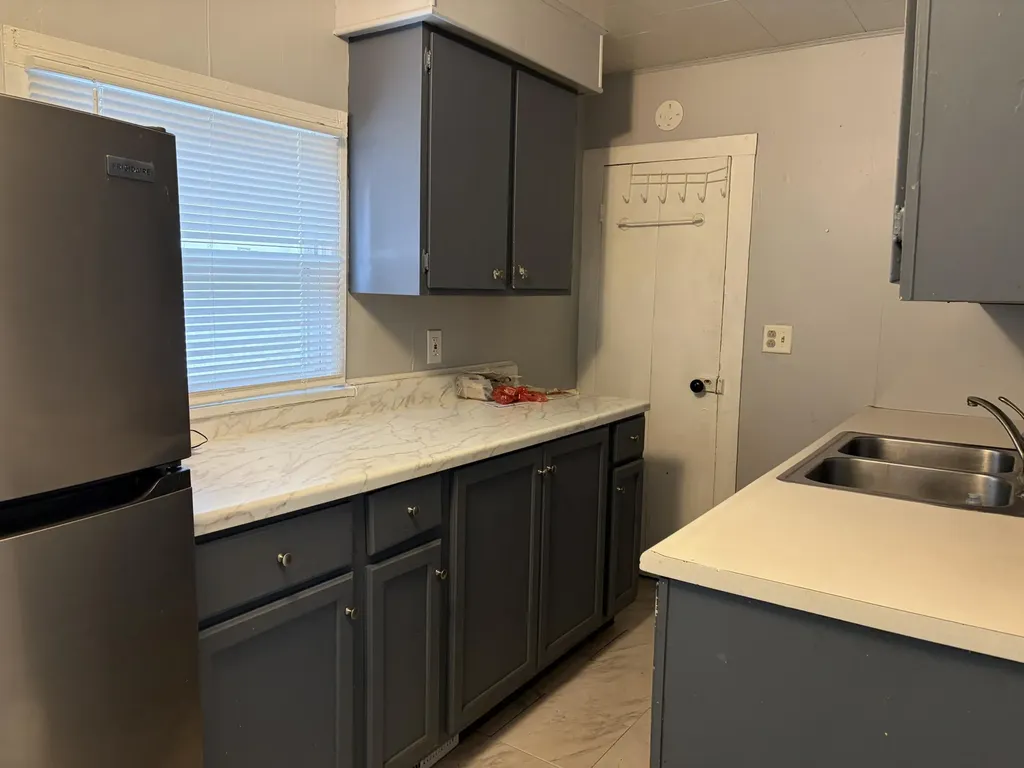 8 E South Street Hillsdale City MI 49242