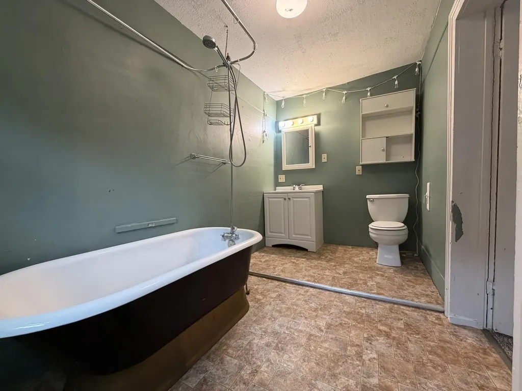 8 E South Street Hillsdale City MI 49242