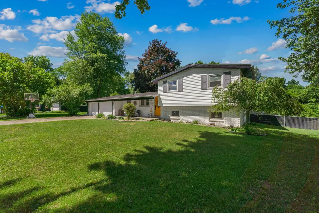 15049 Walters Drive Marshall Township MI 49068