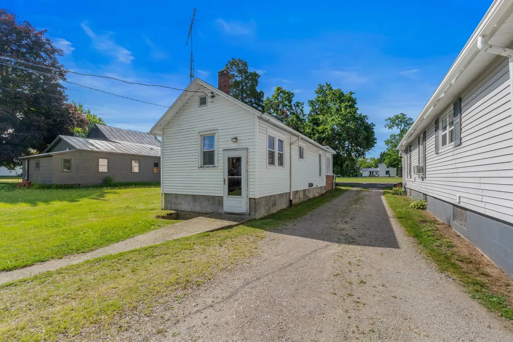 5388 Beecher Road Jefferson Township MI 49266