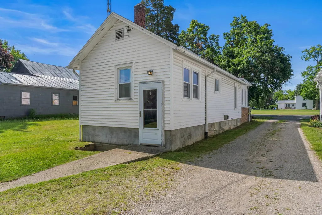 5388 Beecher Road Jefferson Township MI 49266
