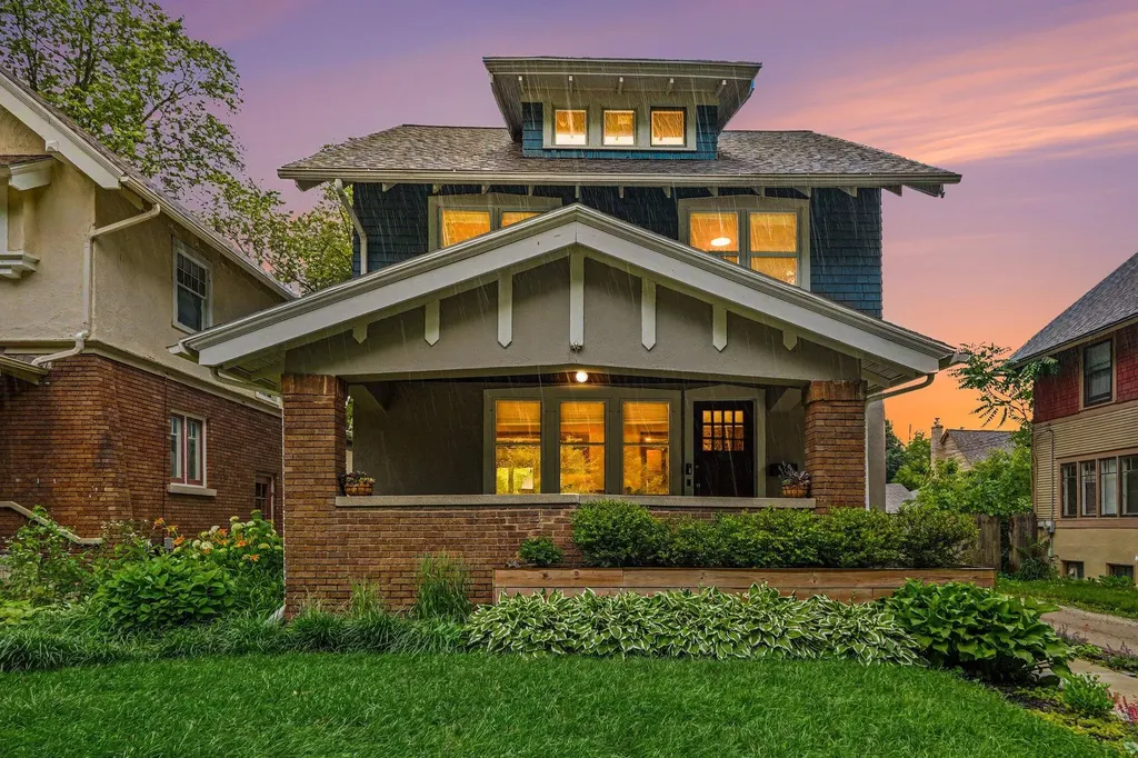 15 Auburn Avenue SE Grand Rapids City MI 49506