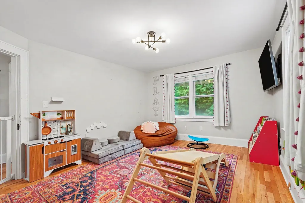 15 Auburn Avenue SE Grand Rapids City MI 49506