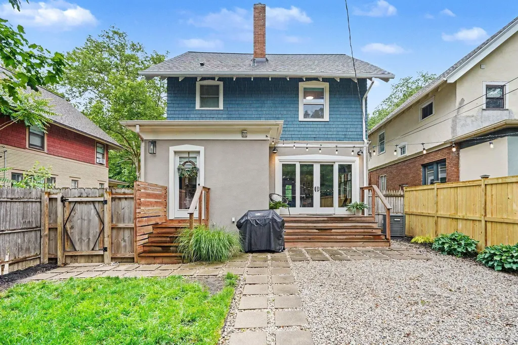 15 Auburn Avenue SE Grand Rapids City MI 49506