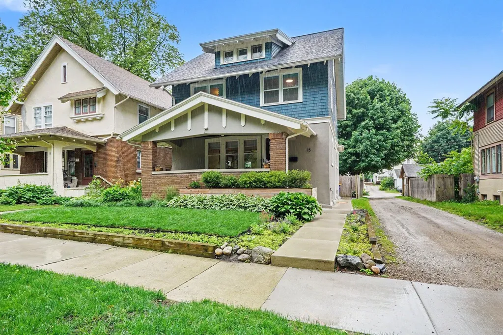 15 Auburn Avenue SE Grand Rapids City MI 49506