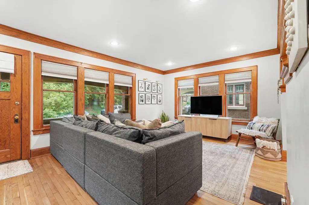 15 Auburn Avenue SE Grand Rapids City MI 49506