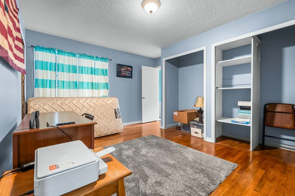 61 Charles Street Hillsdale City MI 49242