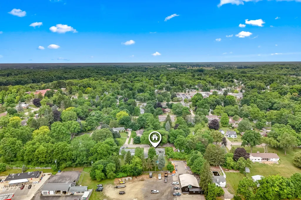 61 Charles Street Hillsdale City MI 49242