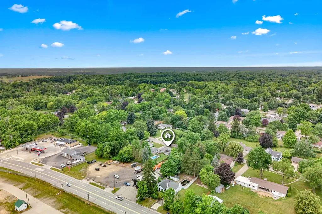 61 Charles Street Hillsdale City MI 49242
