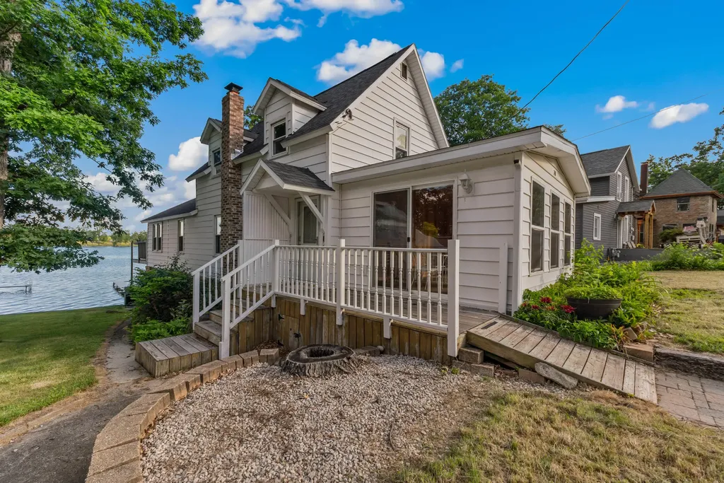 740 N Hawley Drive Girard Township MI 49036