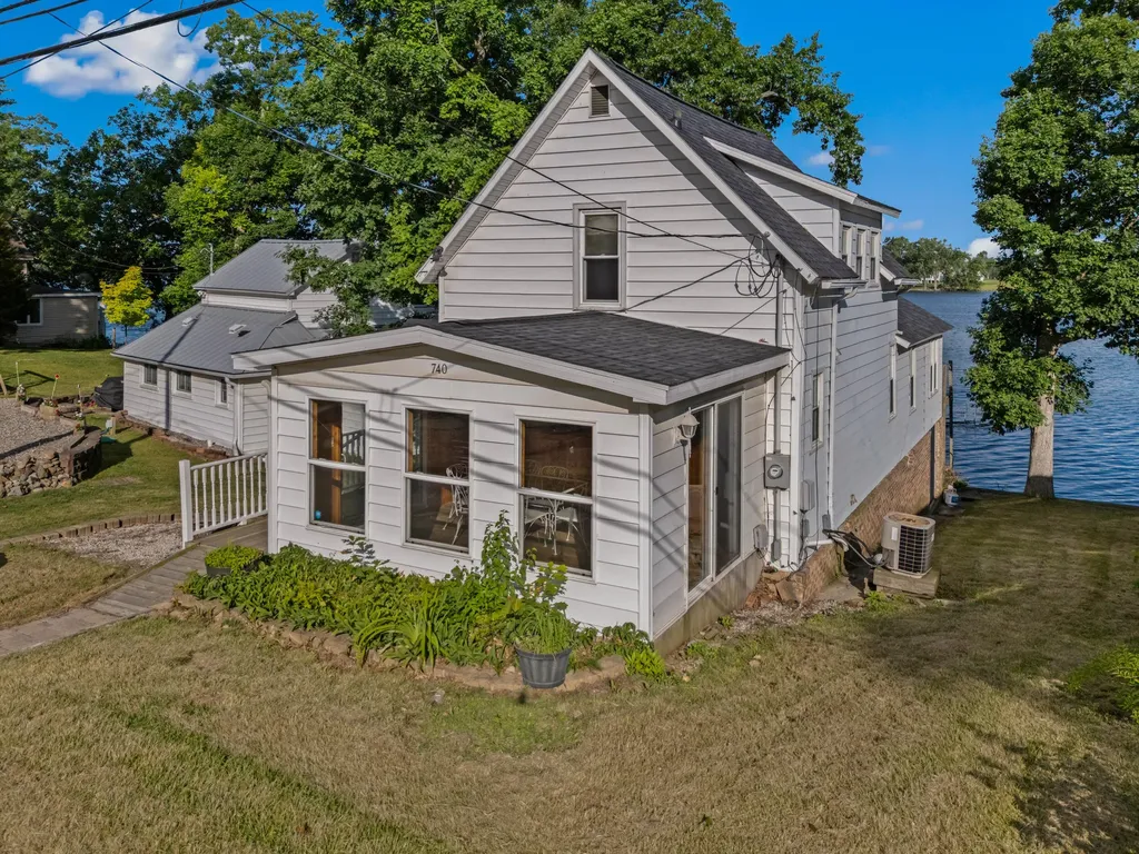 740 N Hawley Drive Girard Township MI 49036