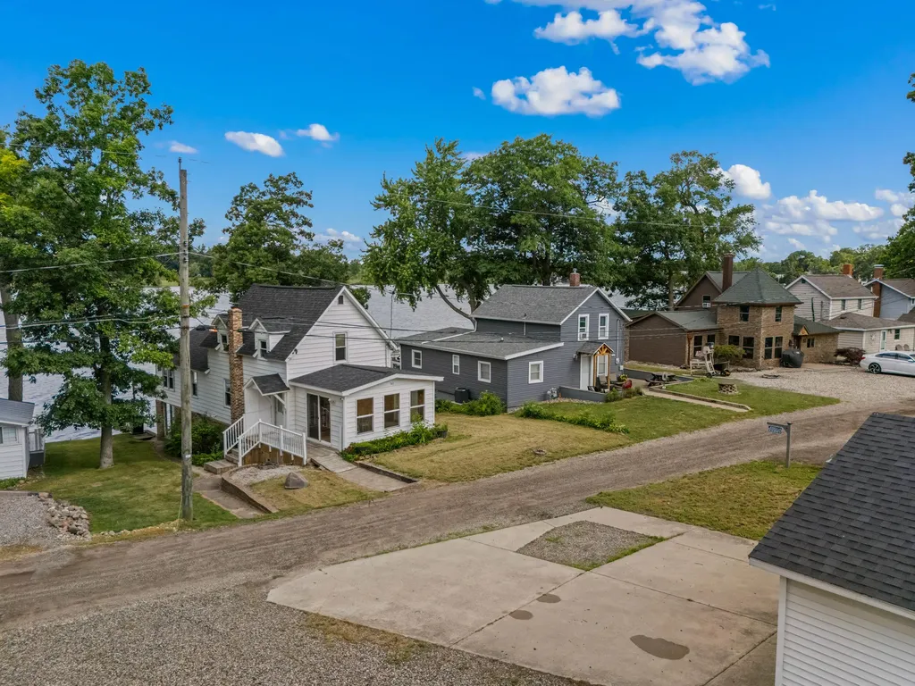 740 N Hawley Drive Girard Township MI 49036