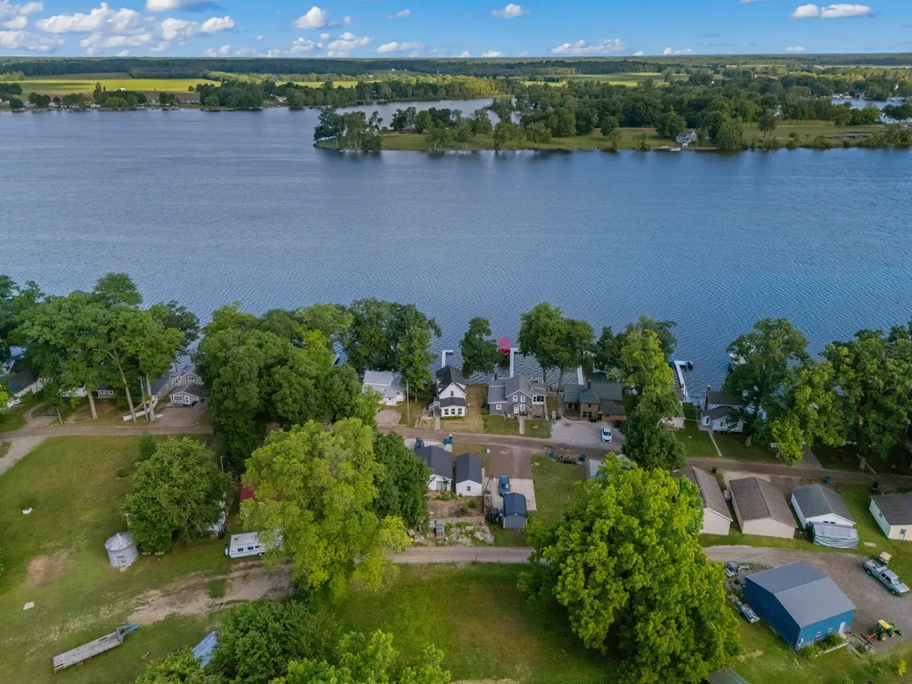 740 N Hawley Drive Girard Township MI 49036