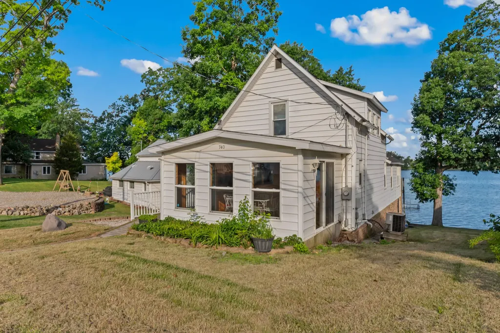 740 N Hawley Drive Girard Township MI 49036