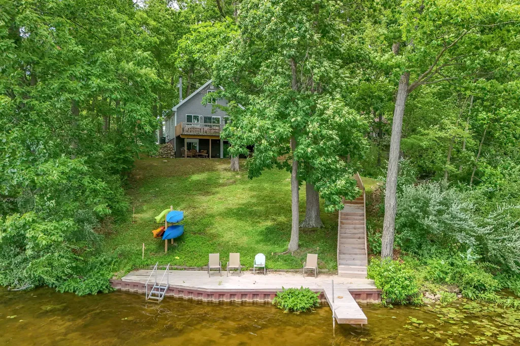 10911 Woodbrook Drive Somerset Township MI 49233