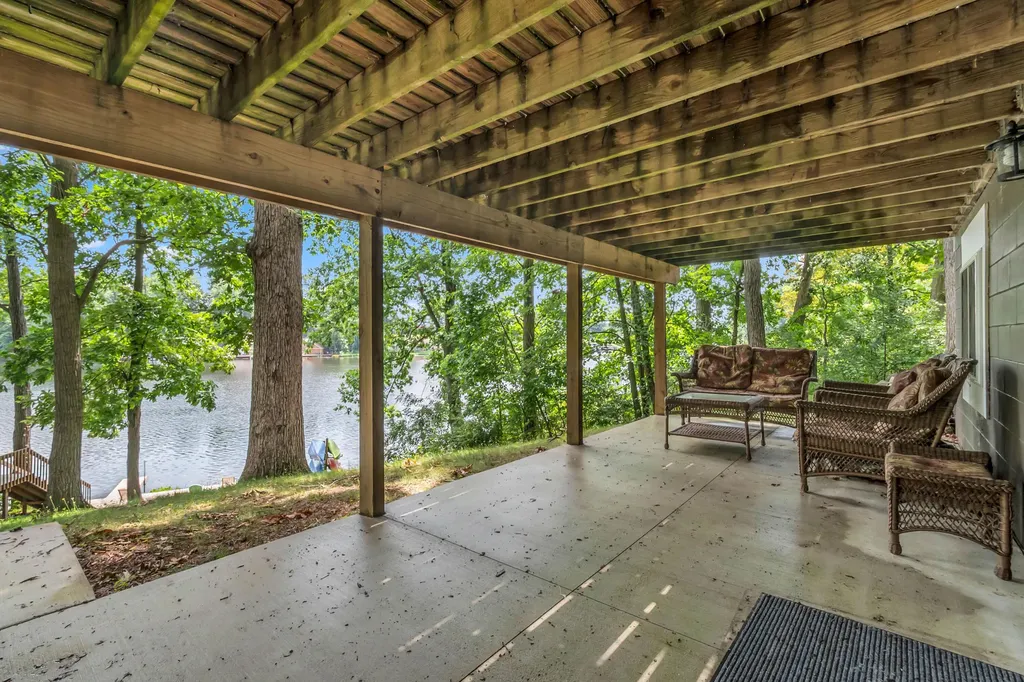 10911 Woodbrook Drive Somerset Township MI 49233