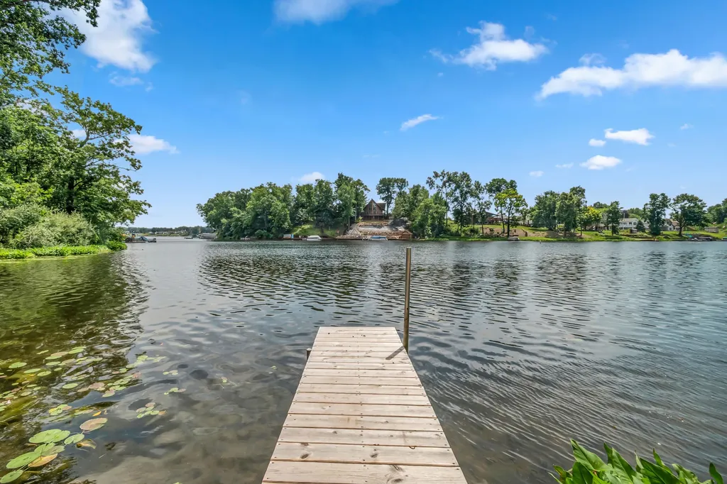 10911 Woodbrook Drive Somerset Township MI 49233