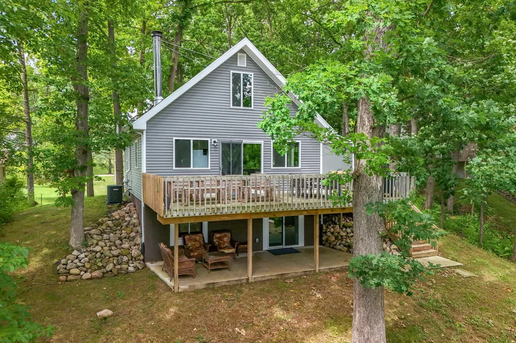 10911 Woodbrook Drive Somerset Township MI 49233
